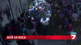 Жени се сбиха с полицаи заради екстеншъни